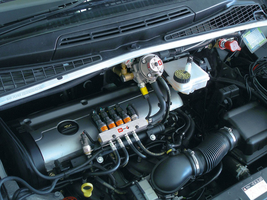 YUKO Super Gas 10W40 – забота о вашем двигателе, работающем на газу.